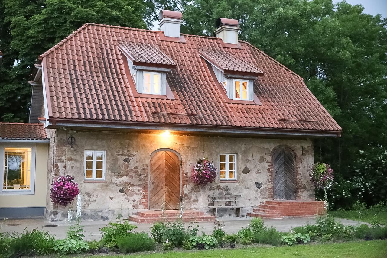 Botique & Spa Hotel Berkenes Manor Ziedkalne Esterno foto